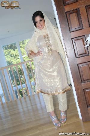 Nadia Ali White Salwar_1.jpg